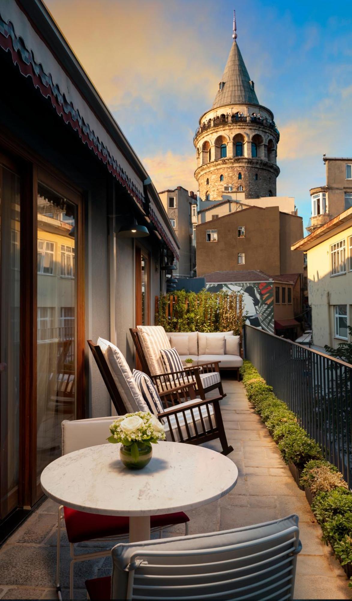 Ecole St. Pierre Hotel Istanbul Exterior photo